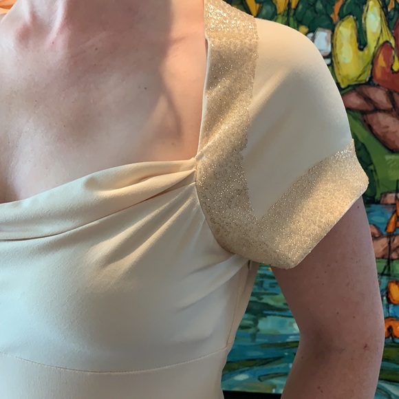 Pale Yellow with Crystal detailing - Picture 5 of 9